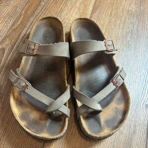 Birkenstock Mayari in Stone